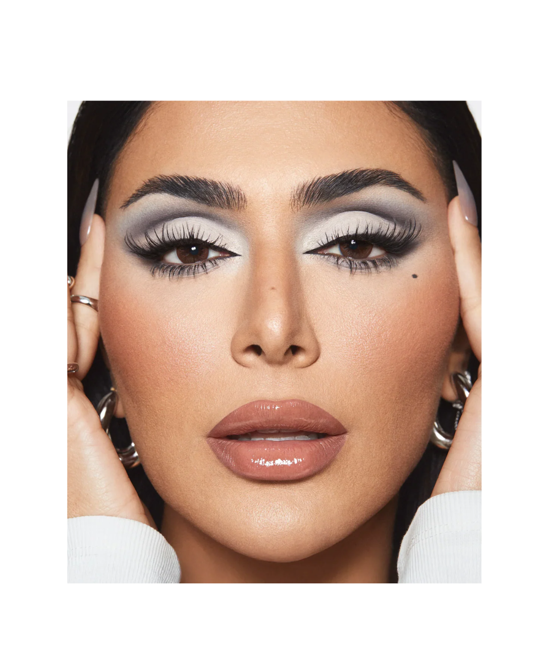 Creamy Obsessions Eyeshadow Palette Huda Beauty